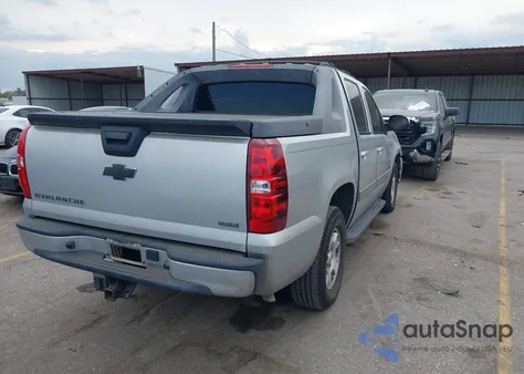 2011 Chevrolet Avalanche 1500 Ls from USA, damaged, VIN 3GNMCEE01BG352301